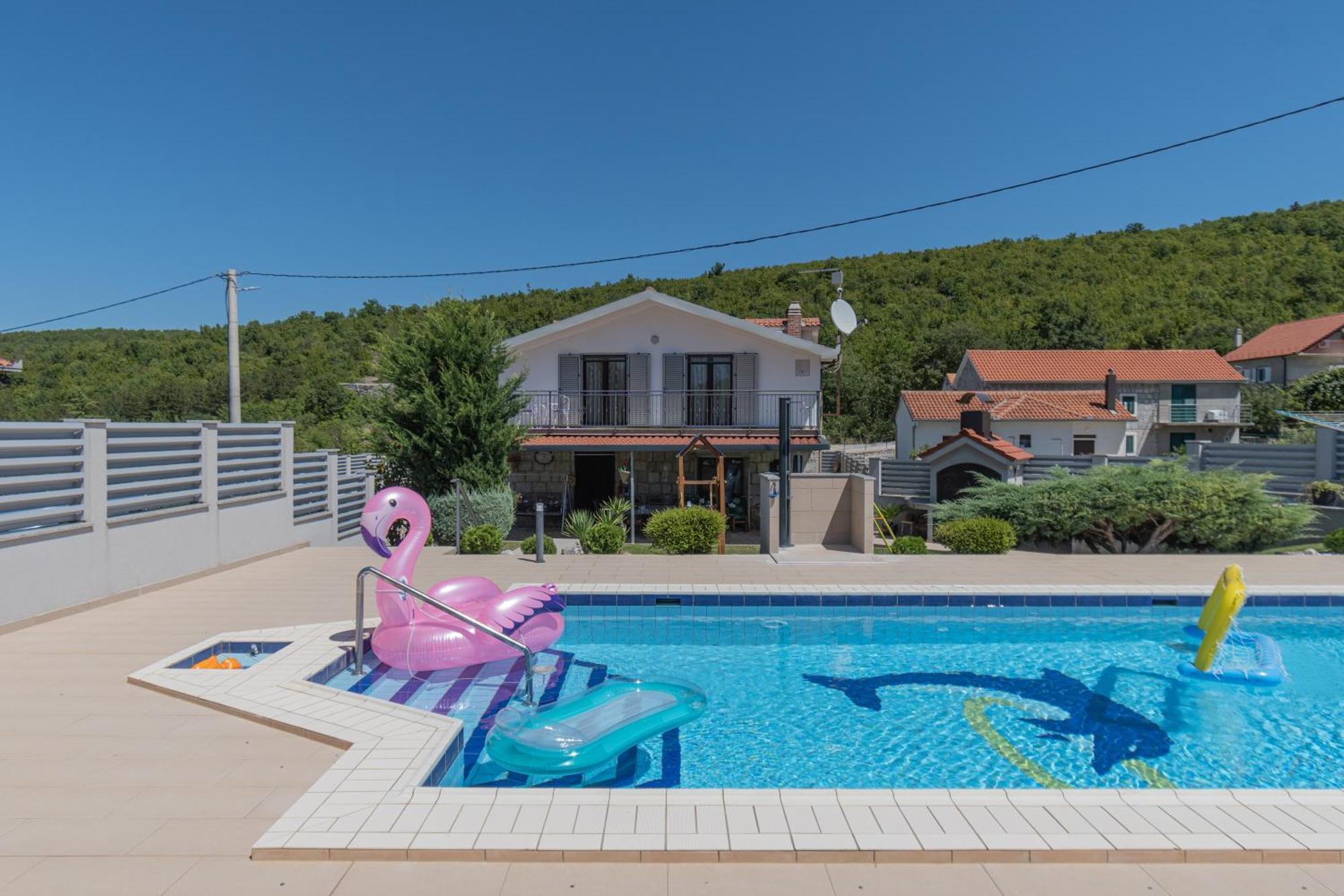 Spacious Villa For 10 With A Big Private Pool Trilj Dış mekan fotoğraf